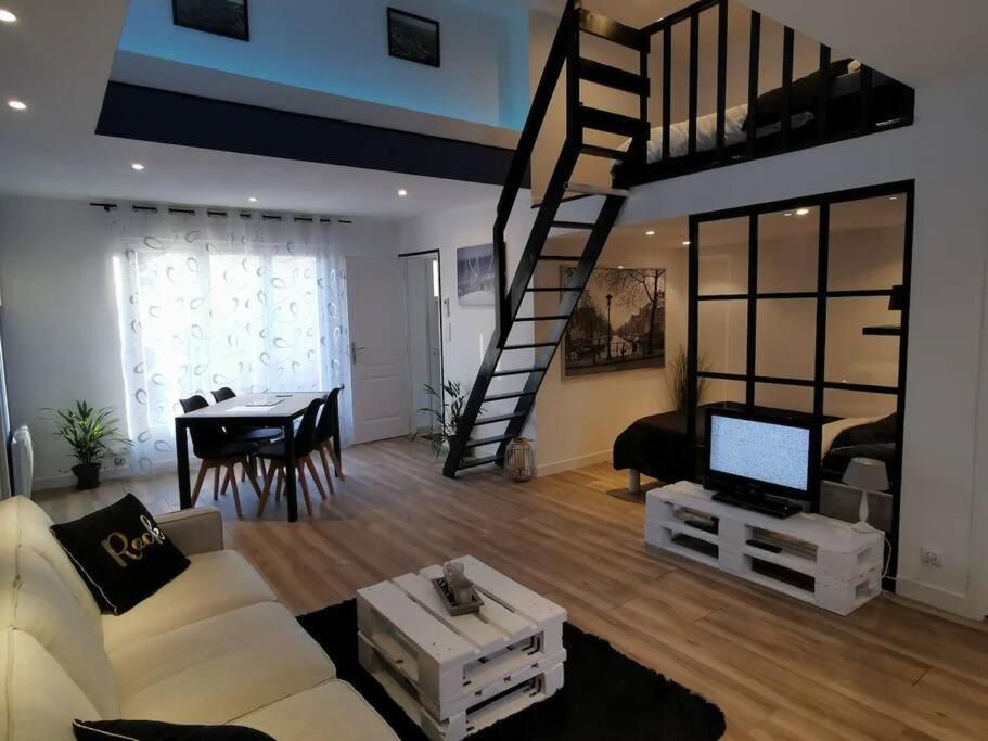 La Mirabella, Studio Avec Sauna Mirebeau-sur-Beze 外观 照片